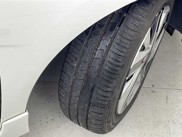 ホンダ シャトル ハイブリッド X 宮城県 2016(平28)年 7.5万km ホワイトオーキッドパール 禁煙車/あんしんパッケージ/・シティブレーキアクティブシステム/・サイドカーテンエアバッグシステム/クルーズコントロール/純正7型ナビ/・BT.CD.DVD.SD/・ワンセグTV/バックカメラ/ハーフレザシート/ビルトインETC/ドライブレコーダー（FR）/LEDヘッドライト/フォグライト/プッシュスタート/スマートキー×2/横滑り防止/パドルシフト/純正フロアマット/ドアバイザー