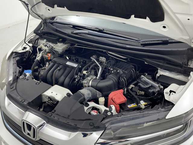 ホンダ シャトル ハイブリッド X 宮城県 2016(平28)年 7.5万km ホワイトオーキッドパール 禁煙車/あんしんパッケージ/・シティブレーキアクティブシステム/・サイドカーテンエアバッグシステム/クルーズコントロール/純正7型ナビ/・BT.CD.DVD.SD/・ワンセグTV/バックカメラ/ハーフレザシート/ビルトインETC/ドライブレコーダー（FR）/LEDヘッドライト/フォグライト/プッシュスタート/スマートキー×2/横滑り防止/パドルシフト/純正フロアマット/ドアバイザー