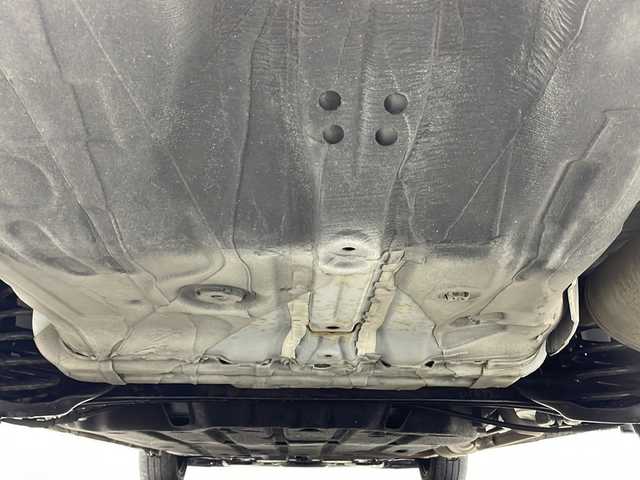 ホンダ シャトル ハイブリッド X 宮城県 2016(平28)年 7.5万km ホワイトオーキッドパール 禁煙車/あんしんパッケージ/・シティブレーキアクティブシステム/・サイドカーテンエアバッグシステム/クルーズコントロール/純正7型ナビ/・BT.CD.DVD.SD/・ワンセグTV/バックカメラ/ハーフレザシート/ビルトインETC/ドライブレコーダー（FR）/LEDヘッドライト/フォグライト/プッシュスタート/スマートキー×2/横滑り防止/パドルシフト/純正フロアマット/ドアバイザー