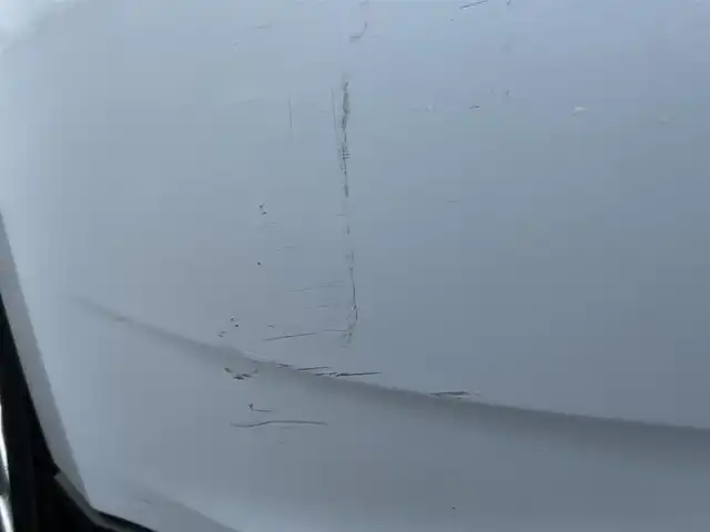 トヨタ ハリアー プレミアム 道央・札幌 2014(平26)年 5.8万km ホワイトパールクリスタルシャイン ４WD/寒冷地仕様/純正SDナビ/AM/FM/BT/SD/CD/ワンセグ/衝突被害軽減ブレーキ/横滑り防止装置/クルーズコントロール/レーンキープアシスト/バックカメラ/ビルトインETC/アイドリングストップ/ワイパーデアイサー/ECOMODE/PWRMODE/パワーバックドア/D席パワーシート/革巻きウッドコンビステアリング/自動防眩ミラー/MTモード付AT/レーダー探知機/プッシュスタート/スマートキー/LEDヘッドライト/オートライト/オートマチックハイビーム/フォグランプ/電動格納ミラー/ウィンカーミラー/純正フロアマット/ドアバイザー/スペアキー/純正エンジンスターター/純正AW付夏タイヤ積込/235/55/R18/2014年/山4mm