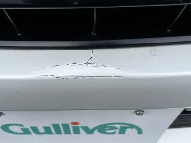 トヨタ ハリアー プレミアム 道央・札幌 2014(平26)年 5.8万km ホワイトパールクリスタルシャイン ４WD/寒冷地仕様/純正SDナビ/AM/FM/BT/SD/CD/ワンセグ/衝突被害軽減ブレーキ/横滑り防止装置/クルーズコントロール/レーンキープアシスト/バックカメラ/ビルトインETC/アイドリングストップ/ワイパーデアイサー/ECOMODE/PWRMODE/パワーバックドア/D席パワーシート/革巻きウッドコンビステアリング/自動防眩ミラー/MTモード付AT/レーダー探知機/プッシュスタート/スマートキー/LEDヘッドライト/オートライト/オートマチックハイビーム/フォグランプ/電動格納ミラー/ウィンカーミラー/純正フロアマット/ドアバイザー/スペアキー/純正エンジンスターター/純正AW付夏タイヤ積込/235/55/R18/2014年/山4mm