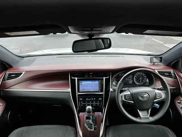 トヨタ ハリアー プレミアム 道央・札幌 2014(平26)年 5.8万km ホワイトパールクリスタルシャイン ４WD/寒冷地仕様/純正SDナビ/AM/FM/BT/SD/CD/ワンセグ/衝突被害軽減ブレーキ/横滑り防止装置/クルーズコントロール/レーンキープアシスト/バックカメラ/ビルトインETC/アイドリングストップ/ワイパーデアイサー/ECOMODE/PWRMODE/パワーバックドア/D席パワーシート/革巻きウッドコンビステアリング/自動防眩ミラー/MTモード付AT/レーダー探知機/プッシュスタート/スマートキー/LEDヘッドライト/オートライト/オートマチックハイビーム/フォグランプ/電動格納ミラー/ウィンカーミラー/純正フロアマット/ドアバイザー/スペアキー/純正エンジンスターター/純正AW付夏タイヤ積込/235/55/R18/2014年/山4mm