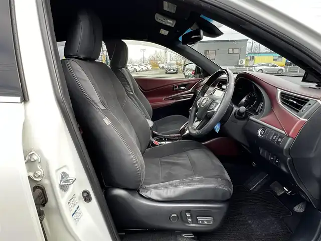 トヨタ ハリアー プレミアム 道央・札幌 2014(平26)年 5.8万km ホワイトパールクリスタルシャイン ４WD/寒冷地仕様/純正SDナビ/AM/FM/BT/SD/CD/ワンセグ/衝突被害軽減ブレーキ/横滑り防止装置/クルーズコントロール/レーンキープアシスト/バックカメラ/ビルトインETC/アイドリングストップ/ワイパーデアイサー/ECOMODE/PWRMODE/パワーバックドア/D席パワーシート/革巻きウッドコンビステアリング/自動防眩ミラー/MTモード付AT/レーダー探知機/プッシュスタート/スマートキー/LEDヘッドライト/オートライト/オートマチックハイビーム/フォグランプ/電動格納ミラー/ウィンカーミラー/純正フロアマット/ドアバイザー/スペアキー/純正エンジンスターター/純正AW付夏タイヤ積込/235/55/R18/2014年/山4mm