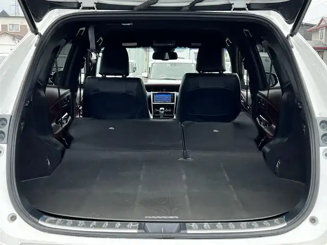 トヨタ ハリアー プレミアム 道央・札幌 2014(平26)年 5.8万km ホワイトパールクリスタルシャイン ４WD/寒冷地仕様/純正SDナビ/AM/FM/BT/SD/CD/ワンセグ/衝突被害軽減ブレーキ/横滑り防止装置/クルーズコントロール/レーンキープアシスト/バックカメラ/ビルトインETC/アイドリングストップ/ワイパーデアイサー/ECOMODE/PWRMODE/パワーバックドア/D席パワーシート/革巻きウッドコンビステアリング/自動防眩ミラー/MTモード付AT/レーダー探知機/プッシュスタート/スマートキー/LEDヘッドライト/オートライト/オートマチックハイビーム/フォグランプ/電動格納ミラー/ウィンカーミラー/純正フロアマット/ドアバイザー/スペアキー/純正エンジンスターター/純正AW付夏タイヤ積込/235/55/R18/2014年/山4mm