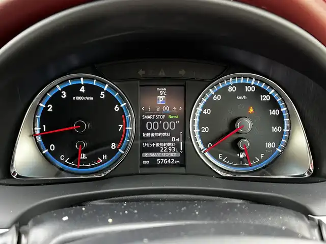 トヨタ ハリアー プレミアム 道央・札幌 2014(平26)年 5.8万km ホワイトパールクリスタルシャイン ４WD/寒冷地仕様/純正SDナビ/AM/FM/BT/SD/CD/ワンセグ/衝突被害軽減ブレーキ/横滑り防止装置/クルーズコントロール/レーンキープアシスト/バックカメラ/ビルトインETC/アイドリングストップ/ワイパーデアイサー/ECOMODE/PWRMODE/パワーバックドア/D席パワーシート/革巻きウッドコンビステアリング/自動防眩ミラー/MTモード付AT/レーダー探知機/プッシュスタート/スマートキー/LEDヘッドライト/オートライト/オートマチックハイビーム/フォグランプ/電動格納ミラー/ウィンカーミラー/純正フロアマット/ドアバイザー/スペアキー/純正エンジンスターター/純正AW付夏タイヤ積込/235/55/R18/2014年/山4mm