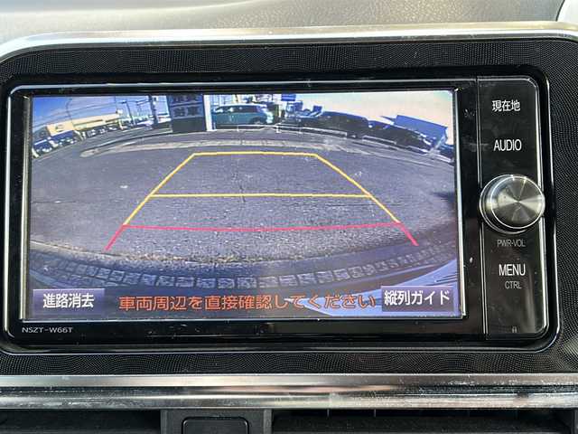 トヨタ シエンタ ハイブリッド G 静岡県 2016(平28)年 8.9万km ブラックマイカ 純正ナビ/・FM/AM/・CD/DVD/・TV/・SD録音/・Bluetooth/主要装備/・バックカメラ/・両側パワースライドドア/・ＥＴＣ/・ステアリングリモコン/・プッシュスタート/・オートエアコン/・横滑り防止装置/・純正ホイールキャップ/・ハロゲンヘッドライト/・純正フロアマット/・マニュアルレベリング