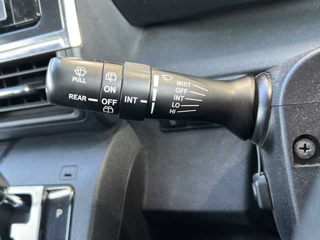 トヨタ シエンタ ハイブリッド G 静岡県 2016(平28)年 8.9万km ブラックマイカ 純正ナビ/・FM/AM/・CD/DVD/・TV/・SD録音/・Bluetooth/主要装備/・バックカメラ/・両側パワースライドドア/・ＥＴＣ/・ステアリングリモコン/・プッシュスタート/・オートエアコン/・横滑り防止装置/・純正ホイールキャップ/・ハロゲンヘッドライト/・純正フロアマット/・マニュアルレベリング