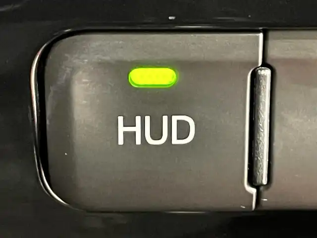 トヨタ プリウス A ツーリングセレクション 愛知県 2016(平28)年 7.8万km エモーショナルレッド 純正ナビ/（フルセグTV/Bluetooth/AM/FM）/衝突軽減ブレーキ/レーダークルーズコントロール/ビルトインETC/バックカメラ/ドライブレコーダー/コーナーセンサー/レーンキープアシスト/パーキングアシスト/プッシュスタート/スマートキー/純正フロアマット/純正17インチアルミホイール/オートライト