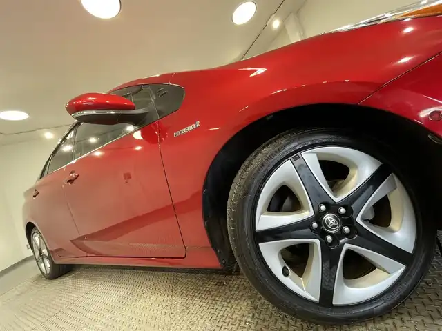 トヨタ プリウス A ツーリングセレクション 愛知県 2016(平28)年 7.8万km エモーショナルレッド 純正ナビ/（フルセグTV/Bluetooth/AM/FM）/衝突軽減ブレーキ/レーダークルーズコントロール/ビルトインETC/バックカメラ/ドライブレコーダー/コーナーセンサー/レーンキープアシスト/パーキングアシスト/プッシュスタート/スマートキー/純正フロアマット/純正17インチアルミホイール/オートライト