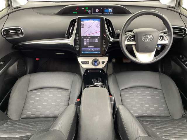 トヨタ プリウス ＰＨＶ A 宮城県 2017(平29)年 5.4万km ホワイトパールクリスタルシャイン 禁煙車/トヨタセーフティセンス/・プリクラッシュセーフティ/・レーンキープアシスト/・レーダークルーズコントロール/・オートマチックハイビーム/・ブラインドスポットモニター/・クリアランスソナー/・駐車支援システム/純正11.6インチナビ/・BT/USB/AUX/フルセグテレビ/バックカメラ/前席シートヒーター/ステアリングヒーター/ビルトインETC2.0/ステアリングスイッチ/プッシュスタート/スマートキー×2/LEDヘッドライト/LEDフォグランプ/純正15インチアルミホイール/純正フロアマット/アイドリングストップ/横滑り防止装置