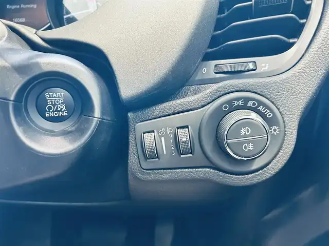 フィアット フィアット ５００Ｘ クラブ 大阪府 2023(令5)年 1.7万km 白 純正ディスプレイオーディオ/applecarplay/バックカメラ/ACC/純正17インチAW/LEDヘッドライト/ブラインドスポット/クリアランスソナー/スマートキー/ETC/ドラレコ
