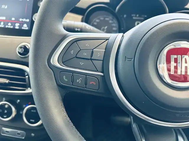 フィアット フィアット ５００Ｘ クラブ 大阪府 2023(令5)年 1.7万km 白 純正ディスプレイオーディオ/applecarplay/バックカメラ/ACC/純正17インチAW/LEDヘッドライト/ブラインドスポット/クリアランスソナー/スマートキー/ETC/ドラレコ
