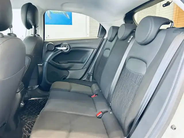 フィアット フィアット ５００Ｘ クラブ 大阪府 2023(令5)年 1.7万km 白 純正ディスプレイオーディオ/applecarplay/バックカメラ/ACC/純正17インチAW/LEDヘッドライト/ブラインドスポット/クリアランスソナー/スマートキー/ETC/ドラレコ