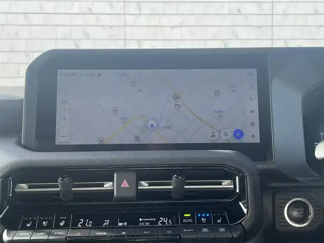 トヨタ ランドクルーザー ２５０ VX 滋賀県 2024(令6)年 2万km プラチナホワイトパールマイカ ワンオーナー/モデリスタパッケージ/・フロントバンパーガード/・フロントアンダーカバー/・リヤバンパーガーニッシュ/・シグネチャーイルミブレード/・オーバーフェンダー/・リヤバンパーステップガード/・リヤスポイラー/モデリスタ20インチAW/サンルーフ/純正12.3インチナビ/(AM/FM/BT/フルセグＴＶ）/デジタルインナーミラー/ブラインドスポットモニター/パノラミックビューモニター/黒革シート/パワーバックドア/コーナーセンサー/シートヒーター/シートベンチレーション/パワーシート/純正18インチＡＷ（ガレージ保管）/トヨタセーフティセンス/・プリクラッシュセーフティ/・レーントレーシングアシスト/・オートマチックハイビーム/・レーダークルーズコントロール/ルーフレール/横滑り防止装置/革巻きステアリング/ステアリングスイッチ/純正フロアマット/純正ドアバイザー/電格ウインカーミラー