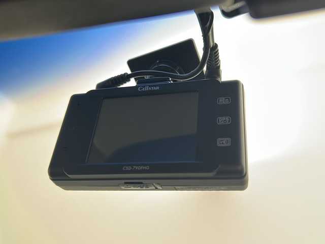 三菱 デリカＤ：５ D－Power package 宮城県 2015(平27)年 3.9万km ダイヤモンドブラックマイカ アルパイン９インチナビ/（AM/FM/CD/DVD/SD/BT)/クルーズコントロール/前後ドライブレコーダー/（CSD-790FHG）/両側パワースライドドア/前席シートヒーター/ETC/パドルシフト/フルセグTV/オートライト/４WD/横滑り防止機能/純正フロアマット/純正１８インチアルミホイール