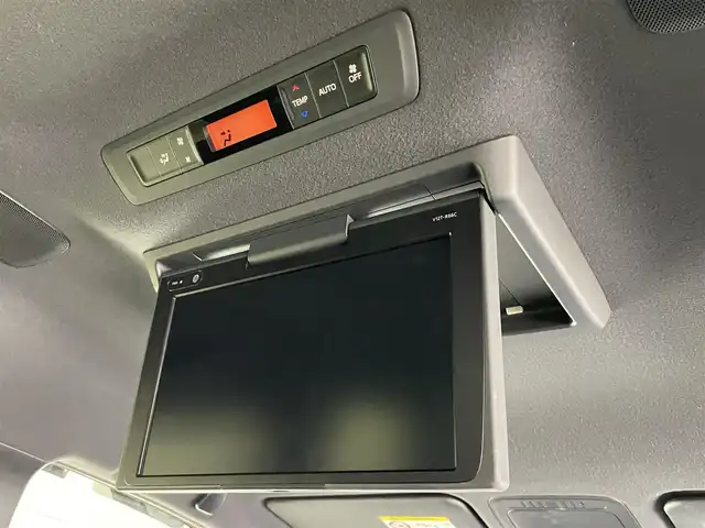 トヨタ ヴォクシー ZS 煌 愛知県 2018(平30)年 6.4万km ブラック 純正１０型ナビ　純正１２．１型後席モニター　モデリスタエアロ　バックカメラ　純正ドラレコ　クルーズコントロール　デジタルミラー型ドラレコ　セーフティセンス　衝突軽減　コーナーセンサー　ＬＥＤオートライト　レザー調シートカバー　ETC　禁煙車