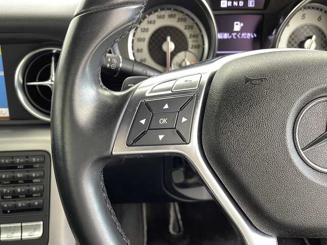 メルセデス・ベンツ ＳＬＫ３５０ ブルーエフィシェンシー 鹿児島県 2012(平24)年 4万km 白 純正ナビ/harman/kardonプレミアムサウンド/クルーズコントロール/パワーシート/レザーシート/シートヒーター/エアスカーフ/純正ドライブレコーダー/オープンカー/取説、保証書