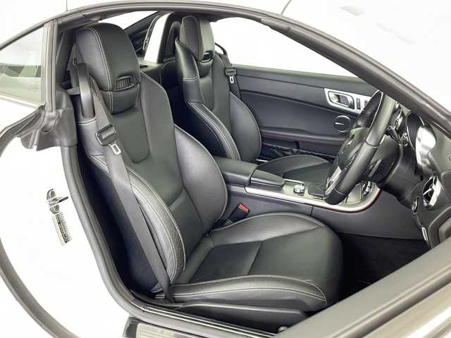 メルセデス・ベンツ ＳＬＫ３５０ ブルーエフィシェンシー 鹿児島県 2012(平24)年 4万km 白 純正ナビ/harman/kardonプレミアムサウンド/クルーズコントロール/パワーシート/レザーシート/シートヒーター/エアスカーフ/純正ドライブレコーダー/オープンカー/取説、保証書