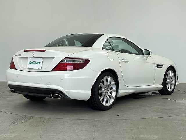 メルセデス・ベンツ ＳＬＫ３５０ ブルーエフィシェンシー 鹿児島県 2012(平24)年 4万km 白 純正ナビ/harman/kardonプレミアムサウンド/クルーズコントロール/パワーシート/レザーシート/シートヒーター/エアスカーフ/純正ドライブレコーダー/オープンカー/取説、保証書