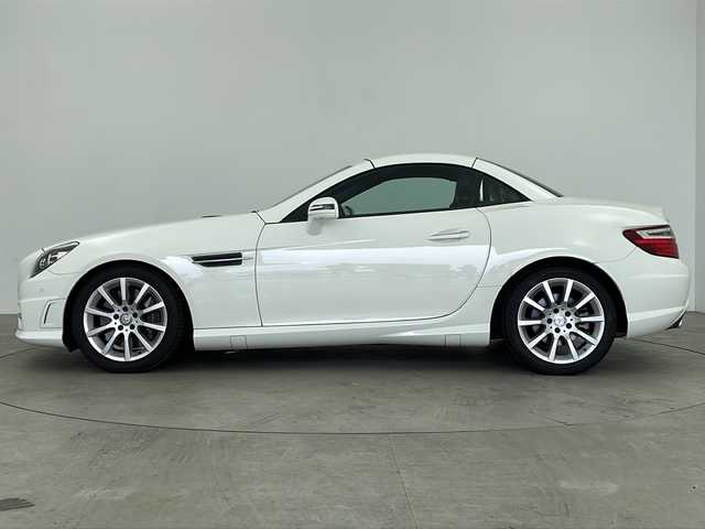 メルセデス・ベンツ ＳＬＫ３５０ ブルーエフィシェンシー 鹿児島県 2012(平24)年 4万km 白 純正ナビ/harman/kardonプレミアムサウンド/クルーズコントロール/パワーシート/レザーシート/シートヒーター/エアスカーフ/純正ドライブレコーダー/オープンカー/取説、保証書