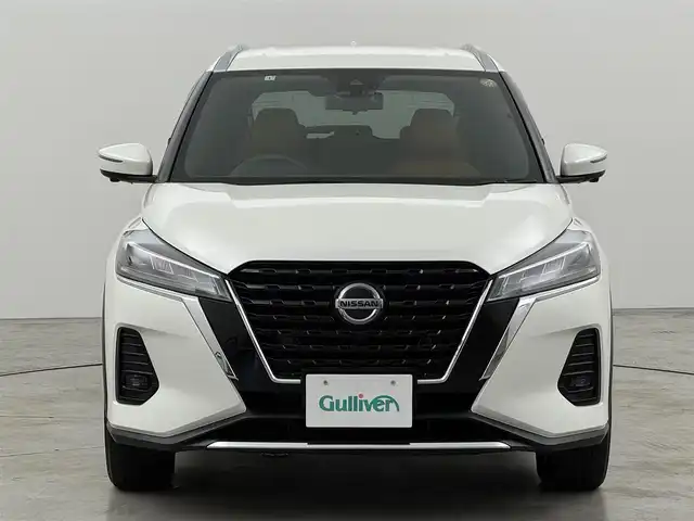 日産 キックス X ツートーンインテリアED 福岡県 2021(令3)年 2万km ブリリアントホワイトパール 純正９型ナビ／フルセグＴＶ　/全方位カメラ　/デジタルインナーミラー　/ドラレコ　/ＥＴＣ　/プロパイロット　/コーナーセンサー　/エマージェンシーブレーキ　/レーンキープ　/シートヒーター　/ステアリングヒーター　/純正１７インチＡＷ