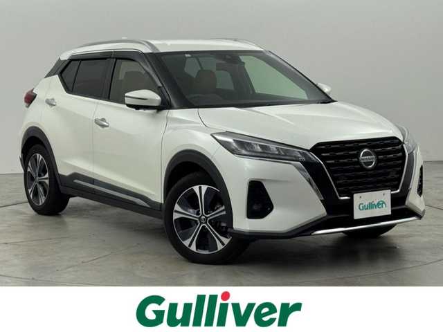 日産 キックス X ツートーンインテリアED 福岡県 2021(令3)年 2万km ブリリアントホワイトパール 純正９型ナビ／フルセグＴＶ　/全方位カメラ　/デジタルインナーミラー　/ドラレコ　/ＥＴＣ　/プロパイロット　/コーナーセンサー　/エマージェンシーブレーキ　/レーンキープ　/シートヒーター　/ステアリングヒーター　/純正１７インチＡＷ