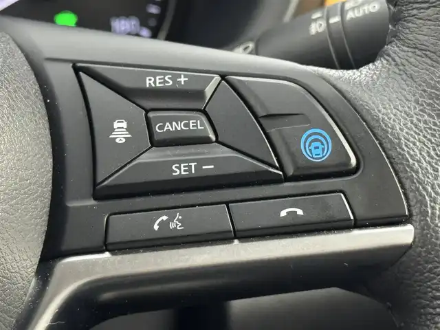 日産 キックス X ツートーンインテリアED 福岡県 2021(令3)年 2万km ブリリアントホワイトパール 純正９型ナビ／フルセグＴＶ　/全方位カメラ　/デジタルインナーミラー　/ドラレコ　/ＥＴＣ　/プロパイロット　/コーナーセンサー　/エマージェンシーブレーキ　/レーンキープ　/シートヒーター　/ステアリングヒーター　/純正１７インチＡＷ