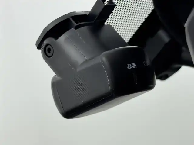 日産 キックス X ツートーンインテリアED 福岡県 2021(令3)年 2万km ブリリアントホワイトパール 純正９型ナビ／フルセグＴＶ　/全方位カメラ　/デジタルインナーミラー　/ドラレコ　/ＥＴＣ　/プロパイロット　/コーナーセンサー　/エマージェンシーブレーキ　/レーンキープ　/シートヒーター　/ステアリングヒーター　/純正１７インチＡＷ