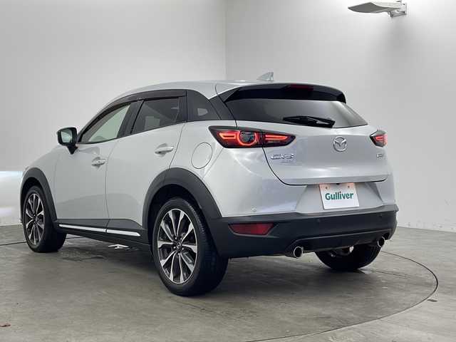 マツダ ＣＸ－３ XDプロアクティブSパッケージ 兵庫県 2018(平30)年 4.2万km セラミックM ・純正SDナビ/・CD/DVD/BT/USB/AUX/・フルセグTV/・衝突軽減システム/・横滑り防止装置/・レーンキープアシスト/・クリアランスソナー/・前後コーナーセンサー/・アラウンドビューモニター/・電動パーキングブレーキ/・オートホールド/・レーダークルーズコントロール/・パドルシフト/・LEDオートライト/・オートマチックハイビーム/・HUD/・BSM/・４WD/・シートヒーター（運転席＋助手席）/・パワーシート（運転席）/・メモリーシート（運転席）/・ステアリングヒーター/・ハーフレザー/・革巻きステアリング/・ETC/・スマートキー/・プッシュスタート/・純正１８インチアルミホイール/・純正フロアマット