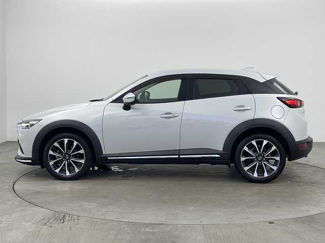 マツダ ＣＸ－３ XDプロアクティブSパッケージ 兵庫県 2018(平30)年 4.2万km セラミックM ・純正SDナビ/・CD/DVD/BT/USB/AUX/・フルセグTV/・衝突軽減システム/・横滑り防止装置/・レーンキープアシスト/・クリアランスソナー/・前後コーナーセンサー/・アラウンドビューモニター/・電動パーキングブレーキ/・オートホールド/・レーダークルーズコントロール/・パドルシフト/・LEDオートライト/・オートマチックハイビーム/・HUD/・BSM/・４WD/・シートヒーター（運転席＋助手席）/・パワーシート（運転席）/・メモリーシート（運転席）/・ステアリングヒーター/・ハーフレザー/・革巻きステアリング/・ETC/・スマートキー/・プッシュスタート/・純正１８インチアルミホイール/・純正フロアマット