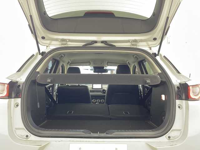 マツダ ＣＸ－３ XDプロアクティブSパッケージ 兵庫県 2018(平30)年 4.2万km セラミックM ・純正SDナビ/・CD/DVD/BT/USB/AUX/・フルセグTV/・衝突軽減システム/・横滑り防止装置/・レーンキープアシスト/・クリアランスソナー/・前後コーナーセンサー/・アラウンドビューモニター/・電動パーキングブレーキ/・オートホールド/・レーダークルーズコントロール/・パドルシフト/・LEDオートライト/・オートマチックハイビーム/・HUD/・BSM/・４WD/・シートヒーター（運転席＋助手席）/・パワーシート（運転席）/・メモリーシート（運転席）/・ステアリングヒーター/・ハーフレザー/・革巻きステアリング/・ETC/・スマートキー/・プッシュスタート/・純正１８インチアルミホイール/・純正フロアマット