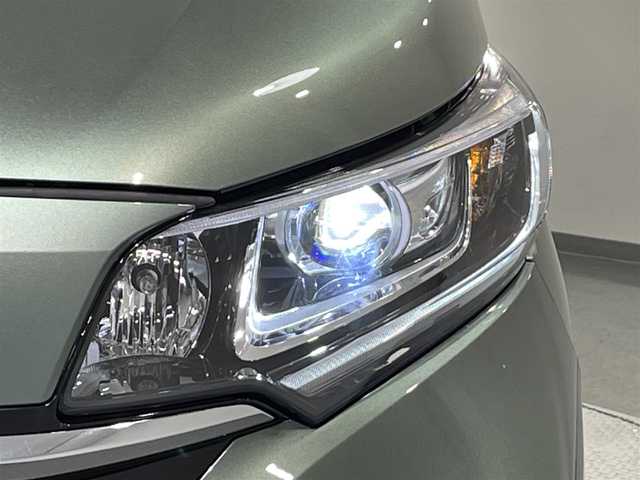 ホンダ フリード＋ ハイブリット G 愛知県 2023(令5)年 2.2万km シルバーミストグリーンM 純正ナビ　/（CD・DVD再生/FM/AM/フルセグTV/iPod/SD)/ホンダセンシング　/　　-衝突軽減ブレーキ　/　　-誤発進抑制機能/　　-アダプティブクルーズコントロール　/　　-路外逸脱抑制機能　/　　-車線維持支援システム/　　-先行車発進お知らせ/　　-標識認識機能/両側パワースライドドア　/シートヒーター　/ビルトインＥＴＣ　/バックカメラ　/前後ドライブレコーダー　/パーキングセンサー　/ＬＥＤヘッドライト/ウインドシールドデアイサー/純正フロアマット/後席サンバイザー/プッシュスタート/　　-スマートキー