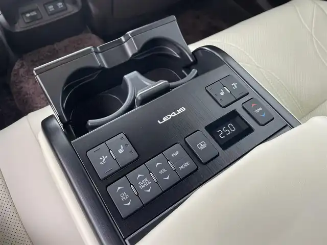 レクサス ＥＳ 300h バージョンL 富山県 2019(平31)年 6.2万km ソニッククォーツ サンルーフ/白革/パノラミックビューモニター/メーカーナビ/フルセグＴＶ/Bluetooth/ＤＶＤ再生/ビルトインＥＴＣ2.0/パワーバックドア/全席パワーシート/全席シートヒーター/前席エアシート/ステアリングヒーター/スマートキー/プッシュスタートエンジン/セーフティセンス/レーダークルーズコントロール/レーンキープアシスト/オートマチックハイビーム/ＡＣ１００Ｖ電源/ＭＴモード付ＡＴ/パドルシフト