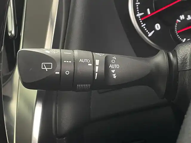 トヨタ ヴェルファイア Z Gエディション 埼玉県 2016(平28)年 6.3万km ホワイトパールクリスタルシャイン 禁煙車　サンルーフ　純正１０型ナビ　１２．１型後席モニター　両側電動スライドドア　ＥＴＣ　ＬＥＤヘッドライト　追従走行　ＭＴモード付ＡＴ　フルセグＴＶ　パワーシート　衝突被害軽減
