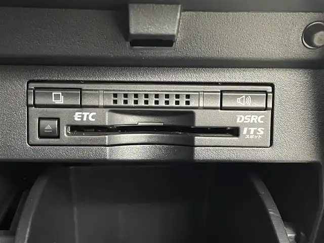 トヨタ ヴェルファイア Z Gエディション 埼玉県 2016(平28)年 6.3万km ホワイトパールクリスタルシャイン 禁煙車　サンルーフ　純正１０型ナビ　１２．１型後席モニター　両側電動スライドドア　ＥＴＣ　ＬＥＤヘッドライト　追従走行　ＭＴモード付ＡＴ　フルセグＴＶ　パワーシート　衝突被害軽減
