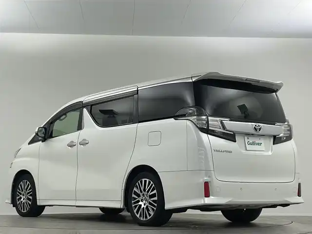 トヨタ ヴェルファイア Z Gエディション 埼玉県 2016(平28)年 6.3万km ホワイトパールクリスタルシャイン 禁煙車　サンルーフ　純正１０型ナビ　１２．１型後席モニター　両側電動スライドドア　ＥＴＣ　ＬＥＤヘッドライト　追従走行　ＭＴモード付ＡＴ　フルセグＴＶ　パワーシート　衝突被害軽減