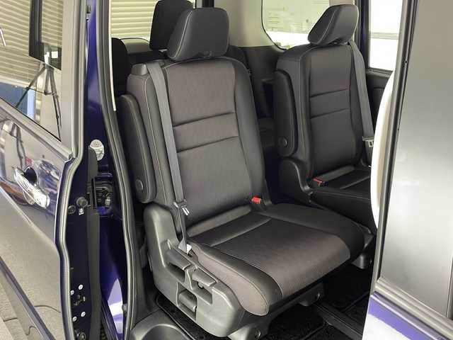 日産 セレナ e－パワー ハイウェイスター V 宮崎県 2018(平30)年 5.6万km アズライトブルー プロパイロット/エマ―ジェンシーブレーキ/LDW(車線逸脱警報）/LDP（車線逸脱防止支援）/速度標識表示/道路標識表示/インテリジェントパーキングアシスト/オートマチックハイビーム/コーナーセンサー/純正9インチSDナビ/フルセグTV/CD/DVD/Bluetooth/アラウンドビューモニター/純正後席フリップダウンモニター/両側パワースライドドア/ハンズフリーオートスライドドア/LEDヘッドライト/ビルトインETC/純正ドライブレコーダー（DJ4‐D）/保証書/取扱説明書