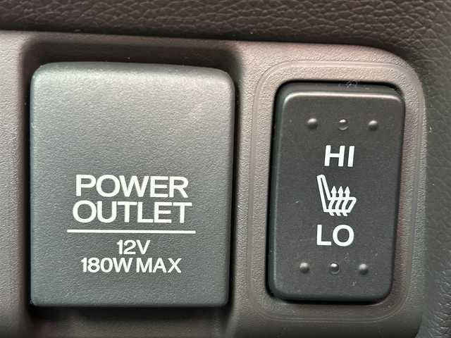 ホンダ Ｎ ＯＮＥ G SS ブラウンスタイルパッケージ 福岡県 2017(平29)年 1.6万km パール ワンオーナー/あんしんパッケージ/Gathers7型ナビ（CD/iPod/AM/FM/ワンセグ）/バックカメラ/LEDヘッドライト/オートライト/シートヒーター/USB入力端子/アイドリングストップ/横滑り防止装置/盗難防止装置/衝突軽減システム/ヒルスタートアシスト機能/スマートキー/ETC/保証書/取扱説明書/カラーコード（NH875PD）パール/ブラウン