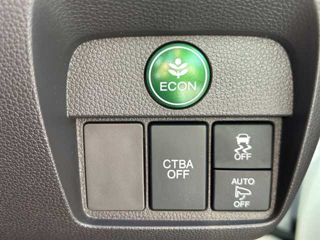 ホンダ Ｎ ＯＮＥ G SS ブラウンスタイルパッケージ 福岡県 2017(平29)年 1.6万km パール ワンオーナー/あんしんパッケージ/Gathers7型ナビ（CD/iPod/AM/FM/ワンセグ）/バックカメラ/LEDヘッドライト/オートライト/シートヒーター/USB入力端子/アイドリングストップ/横滑り防止装置/盗難防止装置/衝突軽減システム/ヒルスタートアシスト機能/スマートキー/ETC/保証書/取扱説明書/カラーコード（NH875PD）パール/ブラウン