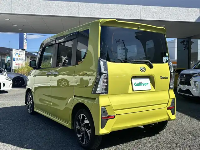 ダイハツ タント カスタム X 熊本県 2019(令1)年 5.8万km マスタードイエローマイカメタリック 純正9インチナビ（NSZN-Y69DS）/【フルセグTV/CD/DVD/Bluetooth】/バックカメラ/両側パワースライドドア/運転席ロングスライドシート/衝突軽減装置/コーナーセンサー/アイドリングストップ/純正15インチAW/前ドライブレコーダー/ビルトインETC/オートライト/電動格納ミラー/プッシュスタート/ステアリングスイッチ/フロアマット/ドアバイザー/横滑り防止/盗難防止装置/保証書/取扱説明書