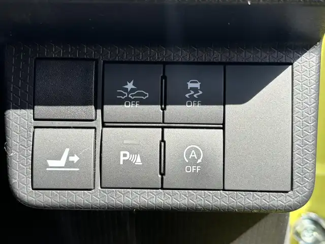 ダイハツ タント カスタム X 熊本県 2019(令1)年 5.8万km マスタードイエローマイカメタリック 純正9インチナビ（NSZN-Y69DS）/【フルセグTV/CD/DVD/Bluetooth】/バックカメラ/両側パワースライドドア/運転席ロングスライドシート/衝突軽減装置/コーナーセンサー/アイドリングストップ/純正15インチAW/前ドライブレコーダー/ビルトインETC/オートライト/電動格納ミラー/プッシュスタート/ステアリングスイッチ/フロアマット/ドアバイザー/横滑り防止/盗難防止装置/保証書/取扱説明書