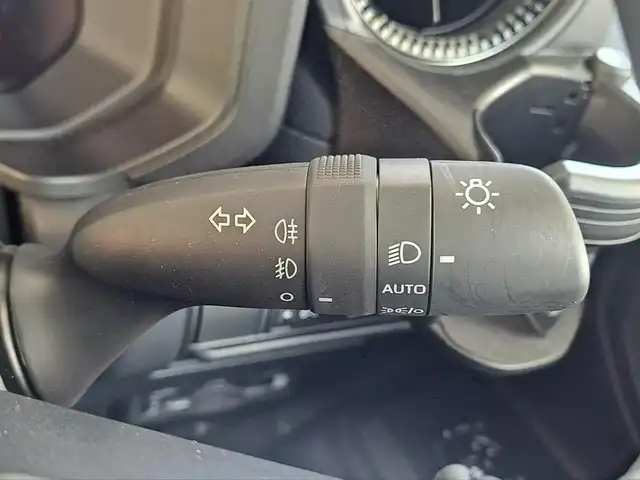 トヨタ ランドクルーザー ２５０ VX 大阪府 2024(令6)年 0.1万km プラチナホワイトパールマイカ /禁煙ワンオーナー//衝突被害軽減ブレーキ//サンルーフ/ルーフレール//純正12.3インチナビ機能付ディスプレイオーディオ//フルセグTV/BT/Miracast/HDMI/タイプC//全方位カメラ・バックカメラ//前後クリアランスソナー//ステアリングスイッチ//パワーバックドア//デジタルインナーミラー//レーンディパーチャーアラート//レーダークルーズコントロール//ブラインドスポットモニター//ビルトインETC2.0//DN席シートヒーター/エアシート//D席パワーシート//ステアリングヒーター//純正18AW//オートハイビーム