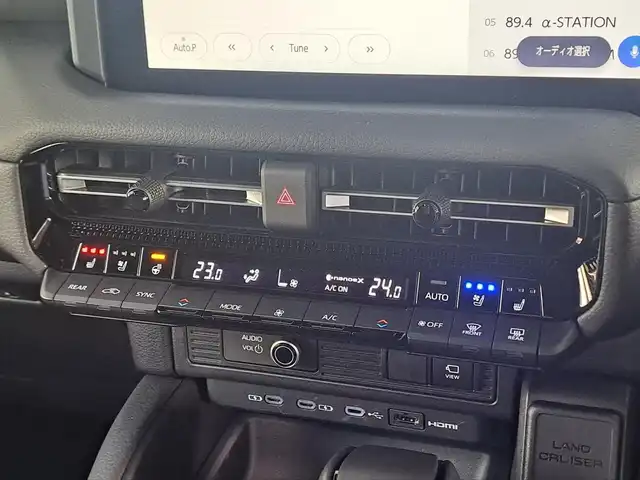 トヨタ ランドクルーザー ２５０ VX 大阪府 2024(令6)年 0.1万km プラチナホワイトパールマイカ /禁煙ワンオーナー//衝突被害軽減ブレーキ//サンルーフ/ルーフレール//純正12.3インチナビ機能付ディスプレイオーディオ//フルセグTV/BT/Miracast/HDMI/タイプC//全方位カメラ・バックカメラ//前後クリアランスソナー//ステアリングスイッチ//パワーバックドア//デジタルインナーミラー//レーンディパーチャーアラート//レーダークルーズコントロール//ブラインドスポットモニター//ビルトインETC2.0//DN席シートヒーター/エアシート//D席パワーシート//ステアリングヒーター//純正18AW//オートハイビーム