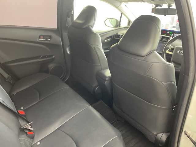 トヨタ プリウス S ツーリングセレクション 兵庫県 2016(平28)年 7.5万km ホワイトパールクリスタルシャイン ・社外9インチメモリナビ/・AM/FM/CD/DVD/HDMI/・Bluetooth接続/・フルセグTV/・ビルトインETC/・前後ドライブレコーダー/・モデリスタエアロ（F・S・R）/・前席シートヒーター/・革シート/・ステアリングスイッチ/・スマートキー/・LEDライト/・LEDフォグランプ/・プッシュスタート/・カーテンエアバック/・ローダウン/・純正フロアマット/・17インチ純正アルミホイール/・取扱説明書/・保証書/・スペアキー