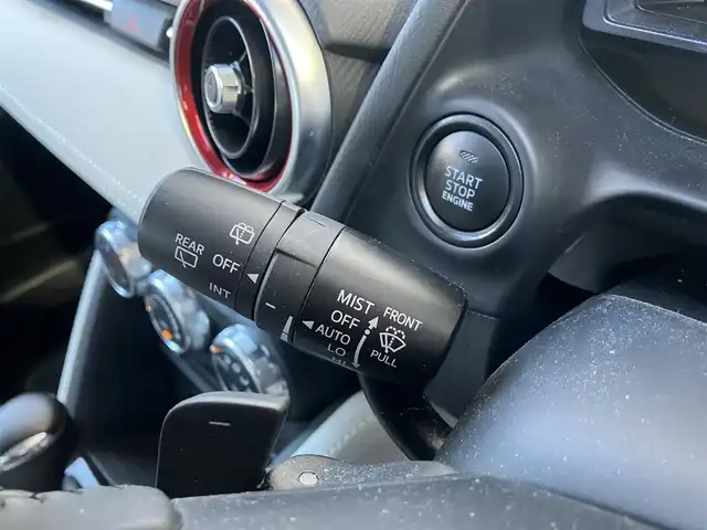 マツダ デミオ XD ツーリング Lパッケージ 高知県 2017(平29)年 2万km スノーフレイクホワイトパールマイカ 純正ナビ/Bluetooth接続/ETC/ターボ/ドライブレコーダー/全方位カメラ/純正フロアマット/純正16インチアルミホイール/フルセグテレビ/AAC/シートヒーター/横滑り防止装置/盗難防止装置/衝突被害軽減システム/LEDヘッドライト/AM/FM/本革巻きステアリング