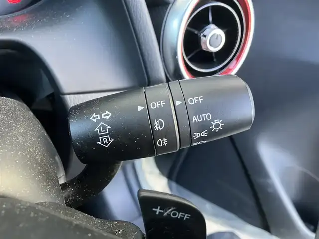 マツダ デミオ XD ツーリング Lパッケージ 高知県 2017(平29)年 2万km スノーフレイクホワイトパールマイカ 純正ナビ/Bluetooth接続/ETC/ターボ/ドライブレコーダー/全方位カメラ/純正フロアマット/純正16インチアルミホイール/フルセグテレビ/AAC/シートヒーター/横滑り防止装置/盗難防止装置/衝突被害軽減システム/LEDヘッドライト/AM/FM/本革巻きステアリング