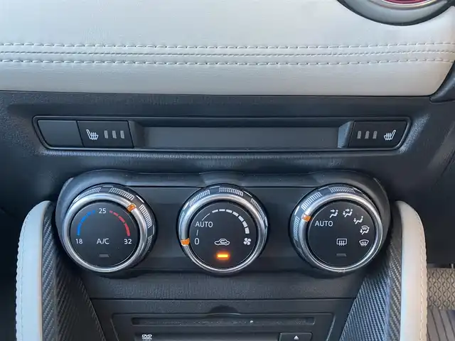 マツダ デミオ XD ツーリング Lパッケージ 高知県 2017(平29)年 2万km スノーフレイクホワイトパールマイカ 純正ナビ/Bluetooth接続/ETC/ターボ/ドライブレコーダー/全方位カメラ/純正フロアマット/純正16インチアルミホイール/フルセグテレビ/AAC/シートヒーター/横滑り防止装置/盗難防止装置/衝突被害軽減システム/LEDヘッドライト/AM/FM/本革巻きステアリング