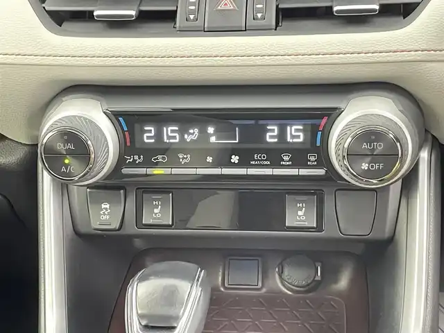 トヨタ ＲＡＶ４ ハイブリッドG 千葉県 2020(令2)年 5.1万km アティチュードブラックマイカ 禁煙車/4WD/トヨタセーフティーセンス/・衝突軽減ブレーキ/・レーンキープアシスト/・追従クルーズコントロール/・横滑り防止装置/・オートハイビーム/・ブラインドスポットモニター/ムーンルーフ/純正9インチSDナビ/フルセグTV/Bluetooth/CD/DVD/SD/ビルトインETC2.0/パワーバックドア/白革シート/シートヒーター/ステアリングヒーター/ヒッチメンバー/純正１８インチアルミ/純正フロアマット・ドアバイザー/プッシュスタート/スマートキー/スペアキー