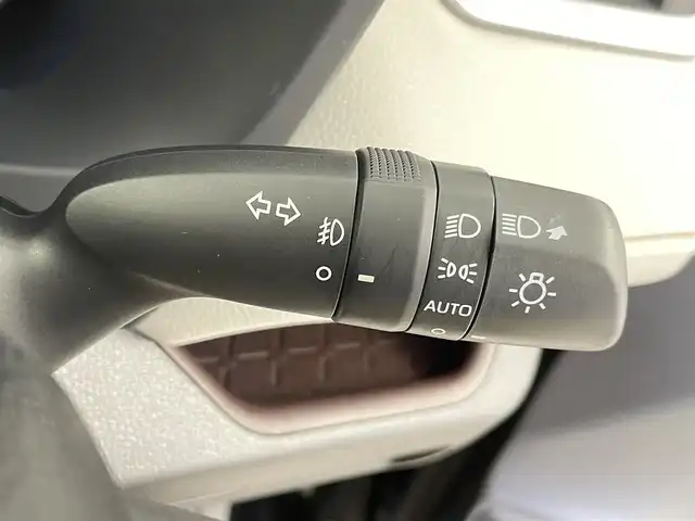トヨタ ＲＡＶ４ ハイブリッドG 千葉県 2020(令2)年 5.1万km アティチュードブラックマイカ 禁煙車/4WD/トヨタセーフティーセンス/・衝突軽減ブレーキ/・レーンキープアシスト/・追従クルーズコントロール/・横滑り防止装置/・オートハイビーム/・ブラインドスポットモニター/ムーンルーフ/純正9インチSDナビ/フルセグTV/Bluetooth/CD/DVD/SD/ビルトインETC2.0/パワーバックドア/白革シート/シートヒーター/ステアリングヒーター/ヒッチメンバー/純正１８インチアルミ/純正フロアマット・ドアバイザー/プッシュスタート/スマートキー/スペアキー