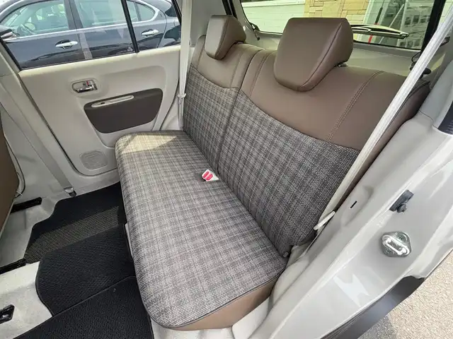 スズキ ラパン ＬＣ X 徳島県 2024(令6)年 0.5万km フォーンベージュM 純正ディスプレイオーディオ/ハーフレザーシート/シートヒーター/純正14インチアルミホイール/衝突被害軽減システム/レーンキープアシスト/横滑り防止装置/コーナーセンサー/バックカメラ/フロアマット/プッシュスタート/スマートキー